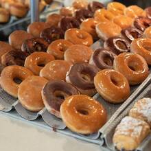 不锈钢圆形切模，带手柄，专业甜甜圈切模工具，适用于甜甜圈、贝果、饼干等，易于使用，适合家庭和生日派对烘焙。 - 銀色 - 查看 10