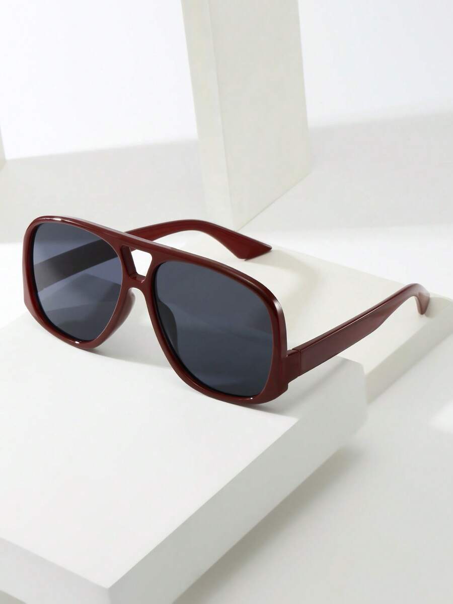 1pc Women's Round Large Frame High-Quality Personalized Minimalist Fashion Glasses, Suitable For Casual, Holiday, Travel, Party, And Daily Wear - Red Frame Black and Gray Tablet - View 1