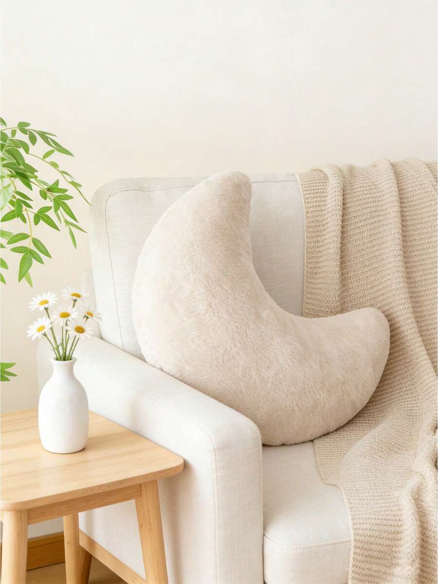 Almofada Decorativa Macia e Fofinha em Formato de Lua Crescente, Adequada para Cama e Sofá. O Almofada Fofinha em Formato de Lua, Tapete e Almofada de Decoração para Quarto e Sala de Estar - Um Presente Perfeito para Família e Amigos. - Bege - Visão 1