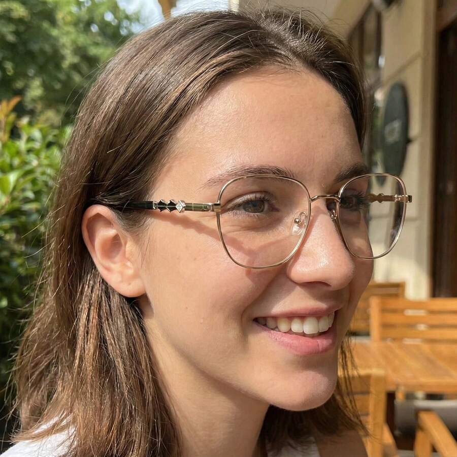 Elegant Party Style. Copper Alloy. No Glasses. All Seasons. Affordable Luxury In Geometric Style: Retro Black And Gold Eyeglass Frames With Gold Accents. - 香檳色 - 查看 1