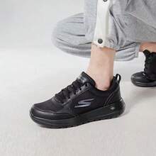 Skechers Zapatos casuales para caminar de malla transpirable y amortiguación para hombres - Negro - Ver 3