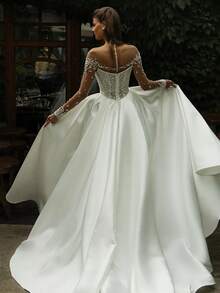 Elegant High Neck A-Line Wedding Dress With Long Sleeves And Lace Trim In Satin – Sophisticated Floor-Length Bridal Gown Featuring A Delicate Round Neckline, Full-Length Fitted Sleeves, Intricate Lace Insets, And Lustrous Satin Silhouette, Perfect For Weddings, Christmas Galas, Halloween Balls, Formal Dances, Birthday Celebrations, And Special Evening Events. A Versatile Choice For Wedding Receptions, Holiday Parties, Anniversary Dinners, Resort Getaways, Black-Tie Occasions, Cocktail Gatherings, Bridal Showers, Wedding Guest Attire, Graduation Formals, Homecoming Events, And As A Refined Bridesmaid Or Timeless Evening Gown. - 白色 - 查看 3