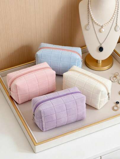 1个大容量便携旅行化妆包，水晶布化妆包，高端化妆箱，护肤品收纳整理盒，女性及宿舍必备