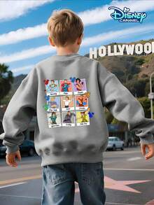 Boys' Crew Neck Pullover Sweatshirt, Suitable For Spring, Autumn, And Winter, For Children Aged 5-12. Gray, Loose And Comfortable Fit. Front Features A Collection Of Disney Prince Prints, Including Classic Prince Images With Colorful Castles, Balloons, And Fireworks. Back Features A Disney Prince Photo-Style Print, Including Prince Charles, Prince Philip, Aladdin, John Smith, Adam, Hercules, Flynn Ryder, Christopher, Peter Pan, And Other Characters, Decorated With Colorful Mickey Mouse Balloons. Officially Licensed Disney Design. Skin-Friendly And Breathable Fabric. Can Be Paired With Jeans, Sweatpants, Or Casual Shorts For Various Styles. Suitable For School, Weekend Outings, Family Gatherings, Disneyland Visits, Birthday Parties, And More. Eye-Catching Cartoon Theme Design, A Must-Have For Back-To-School Season. Machine Washable And Durable. Fits All Body Types. A Versatile And Practical Children's Top. - 淺灰色 - 查看 1