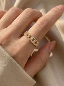 1 chiếc nhẫn hở bằng đồng hình vuông, thời trang, đa năng, thanh lịch, đính đá Cubic Zirconia, thiết kế nhiều lớp xoắn kiểu Cuban, thích hợp cho phụ nữ đeo hàng ngày, phối đồ, hẹn hò, dự tiệc, làm quà tặng ngày lễ, v.v. Hình dạng nhẫn ngẫu nhiên. - Vàng - Xem 2