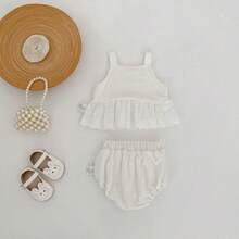 Summer New Baby Clothes, Fashionable Baby Girl Lace Shoulder Top + Bubble Shorts, Cute Versatile 2 Pieces Set - White - View 4