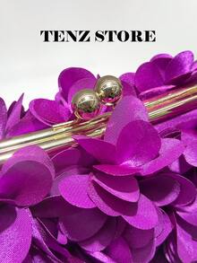 这款女士优雅紫色真丝缎面花瓣晚宴手拿包，饰以金色五金配件，配有可拆卸肩带，是晚宴、春季婚礼、派对、鸡尾酒会、度假、毕业典礼、性别揭晓派对和正式场合的完美之选，与您的真丝缎面连衣裙相得益彰。春夏必备单品，也是母亲节的绝佳礼物。 - 紫色 - 查看 5