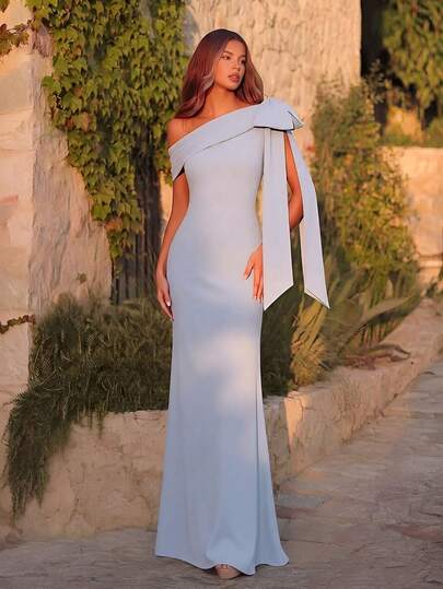 EVERPRETTY Elegante vestido formal largo de color azul claro sin mangas con cuello asimétrico, decorado con un lazo, adecuado para que las mujeres asistan a diversas ocasiones importantes y fiestas