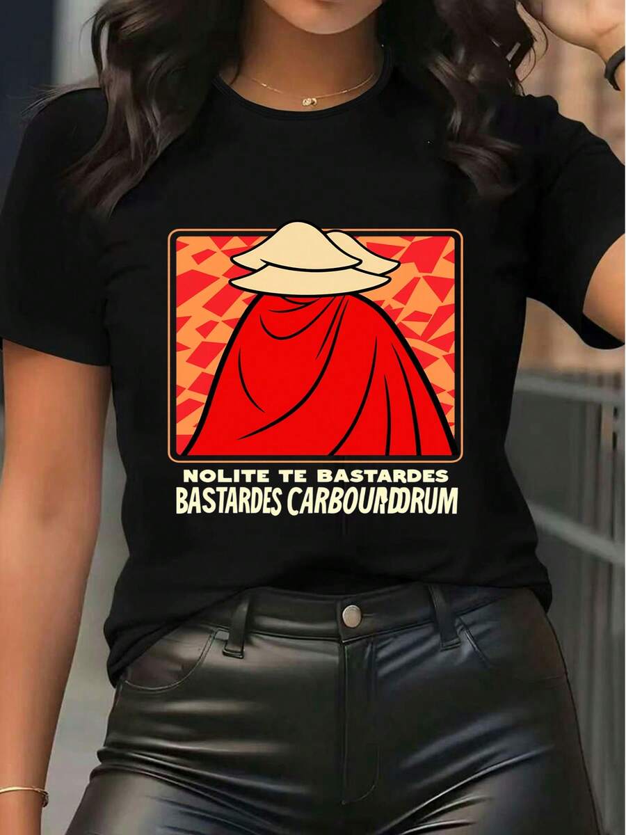 Women's Casual Crew Neck Short-Sleeve T-Shirt - Soft Breathable Cotton Blend Fabric, Regular Fit, Graphic Print Of Mandalorian-Inspired Character (Red Cape & Wide-Brimmed Hat) With Latin Phrase, Pop Culture Design, Comfortable For Summer Daily Wear, Outings, Hangouts, Versatile To Match Jeans, Leather Pants Or Leggings, Easy To Style For Casual Looks - màu đen - Xem 1