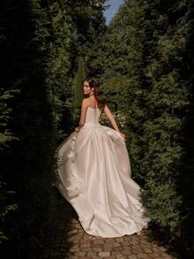 Strapless Sweetheart Wedding Dress, High Slit Satin Skirt, Vintage Glam Bridal Gown, Wedding Dresses For Bride, Reception Dress, Elegant And Comfortable, Suitable For Wedding, After-Party, Party, Vacation, Bride, Formal Occasions, Dinner Dress, Prom Dress, Homecoming Dress, Cocktail Party, Birthday Party - 白色 - 查看 3