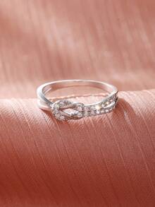 1枚高品质搭扣式女士戒指，镶嵌合成锆石，是婚礼、订婚、情人节、生日礼物的完美之选。 - 銀色 - 查看 4