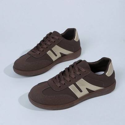 大码女式休闲软底防滑拼接户外运动鞋，轻便平底运动鞋，适合春秋季穿着