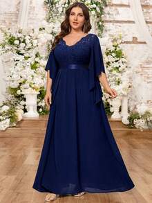 Đầm dạ hội thanh lịch cổ chữ V, xếp ly, ren hoa, phối ren, chất liệu chiffon, tay cánh bướm, thích hợp cho khách dự đám cưới, sinh nhật, lễ tốt nghiệp, dạ hội và các dịp trang trọng khác. Mùa xuân - Màu xanh hải quân - Xem 6