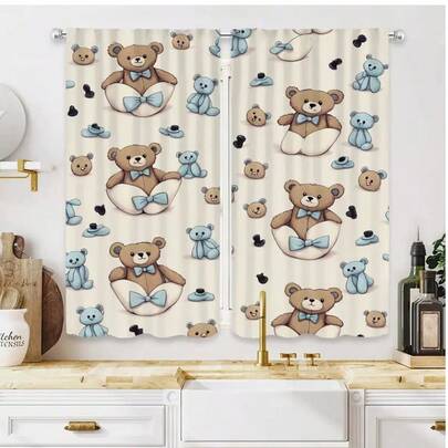 2片装卡通熊印花窗帘，半透明涤纶材质，可机洗，杆袋式悬挂，嘉年华主题装饰，适用于客厅和卧室