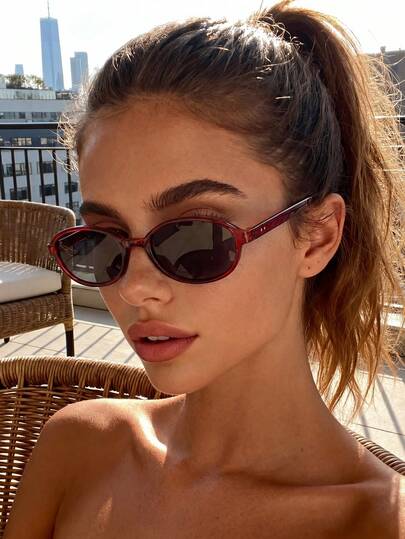 1 副男女通用红色椭圆形全框复古太阳镜，适合作为节日礼物、街头风格、热带海滩度假、郊游、约会和其他场合的时尚配饰，也适合返校、大学风格、校园造型。