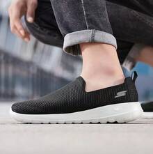 Skechers Zapatos de malla transpirables para hombre, zapatillas deportivas de suela suave y duradera - Blanco y Negro - Ver 6