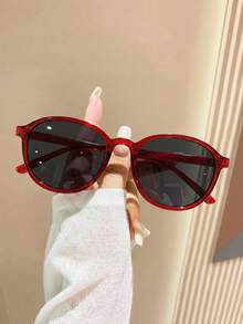 1 Pair Unisex Red Oval Minimalist Retro Fashionable Sunglasses, Full Frame Versatile Personalized Sunglasses, Suitable For Vacation, Travel, Beach, Elegant Style - Red - View 2