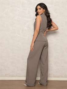 Tailored Vest And Wide-Leg Trousers Set With Decorative Closure, Made Of Louis Twill Fabric With Pockets. An Elegant And Powerful Look For Work, Events, And Meetings. A Sophisticated Two-Piece Set For Women Who Value Style And Confidence. - 灰色 - 查看 2