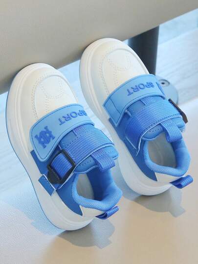 1双男女童撞色透气PU圆头低帮舒适软底休闲百搭运动鞋，篮球鞋，厚底平跟，适合所有季节