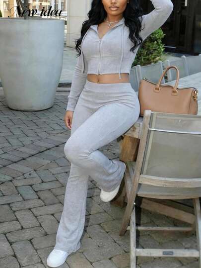 Conjunto de 2 piezas de mujer a rayas en gris claro, top corto con capucha elegante y casual de primavera con pantalones acampanados, conjunto casual de primavera para mujer, conjunto casual a rayas para mujer