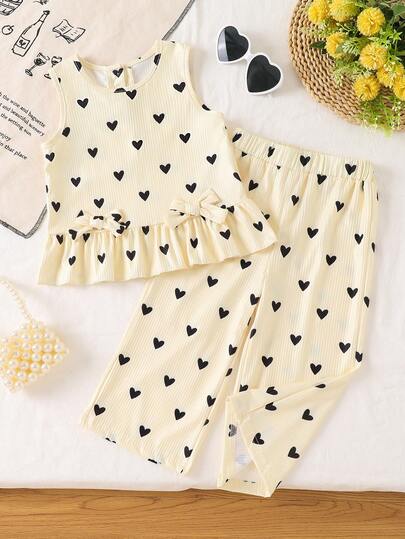 Toddler Girls' Cute & Comfortable Casual Fashion Heart Print Ribbed Knit Ruffle Bow Decor Camisole And 3/4 Pants Set, Apricot
