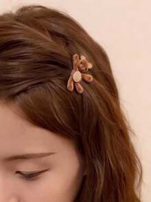 Joivida 1pc Cute Bear Hair Clip, Velvet Hair Clip, New Design For Women, Side Notch Clip, Heart-Shaped Hair Clip For Girls, Multi-Functional Hair Clip Hair Accessory, Claw Clip, Hair Claw, Hair Clip, Hair Pin, Hair Accessory, School Supplies, Head Accessories, Hair Accessories For Women - Multicolor - View 4