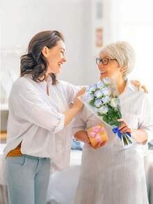 50个透明花束包装袋，鲜花包装套，适用于婚礼、生日、情人节、母亲节。 - 多色 - 查看 11