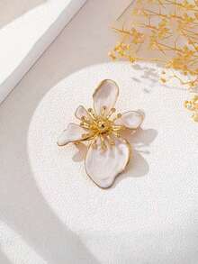 1pc Elegant Enamel Flower Brooch, High-End Metal Lapel Pin, Versatile For Women's Business Attire, Coats, Suits - Flower Style - View 6