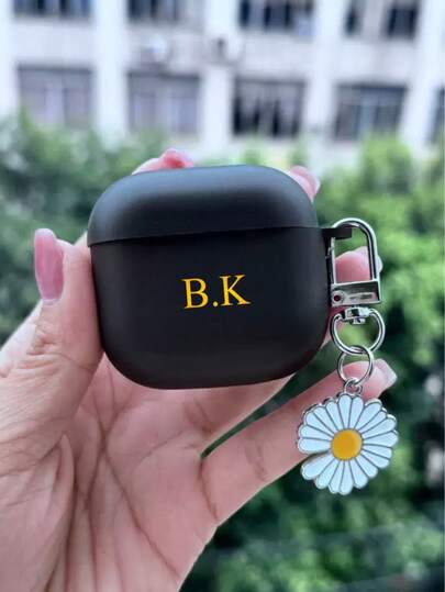 Customized (With Daisy Hanging Chain) Minimalist Aluminum Alloy Flower Design TPU Earbud Protective Case Compatible With AirPods 1/2 And Pro 3, Customized Letter Name, Back To School Season, Valentine's Day Gift, Good Birthday Gift, Holiday Gift, Gift For Him/Her, Personalized Gift, Customized Product For Etsy/