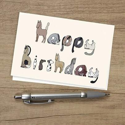 Une carte de vœux amusante sur le thème du cheval avec une enveloppe - un cadeau d'anniversaire réfléchi pour les êtres chers, parfait pour la décoration de fête. Présentant un design unique avec des motifs d'animaux vibrants, elle convient aux célébrations de tous âges