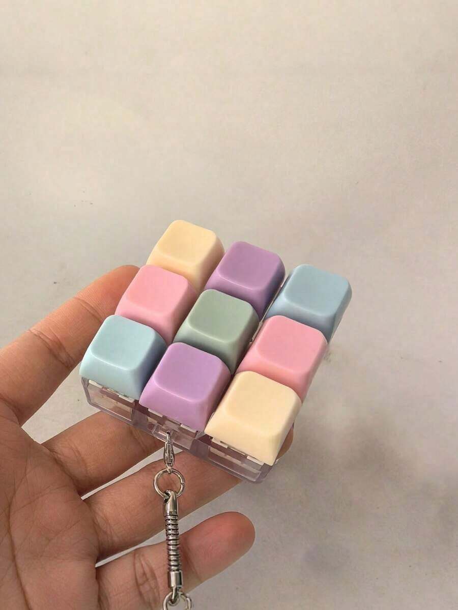 Keyboard Button Adult Toy Keychain - Colorful Metal Rings And Chains, Adult Finger Pressing Novelty Item, Fun Desk Accessory, Portable Mini Pressing Bubble Toy, For Concentration, Mixed-Color Plastic, Relaxation Tool To Enhance Concentration & Reduce Stress - 多色的 - 查看 1