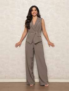 Tailored Vest And Wide-Leg Trousers Set With Decorative Closure, Made Of Louis Twill Fabric With Pockets. An Elegant And Powerful Look For Work, Events, And Meetings. A Sophisticated Two-Piece Set For Women Who Value Style And Confidence. - 灰色 - 查看 3