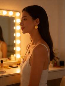 VceTd 1 Set Minimalist Geometric Cube Pendant Necklace And Earrings Jewelry Set, Metal Cube Pendant Jewelry, Exquisite Jewelry, Elegant Personalized Design, Suitable For Daily Wear, Festivals, Valentine's Day, Family Occasions - Yellow Gold - View 5