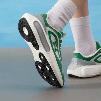 Under Armour UA Phantom 4 MVMNT Breeze Casual Shoes, Unisex Outdoor Travel Sports Shoes, 6007194-116