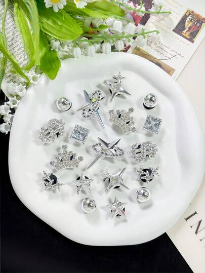 18 件银色软树脂多色鞋饰，带可拆卸夹子 - 美元符号、皇冠、五角星、方形水钻及其他装饰 - DIY 鞋饰，适用于女士运动凉鞋、人字拖、靴子 - 非常适合作为复活节、生日、情人节、母亲节、万圣节礼物 - 亮丽的银色和水钻珠子设计 - 适合女性，闪亮鞋饰，装饰鞋夹、鞋钉和饰品