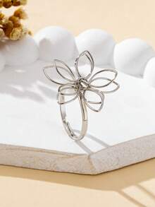 1pc Women's Fashion Ring, Minimalist Hollow Flower Design Ring, Suitable For Daily Wear - Silver - View 2