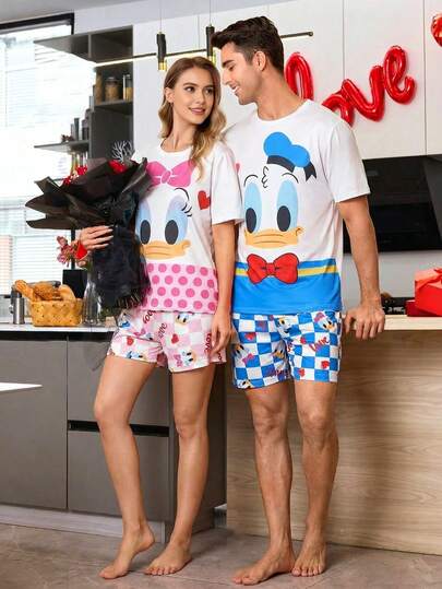 Disney Bộ đồ ngủ đôi họa tiết Valentine 2 món, đồ ngủ ngắn tay mềm mại dành cho nữ, đồ mặc nhà thoải mái thường ngày.