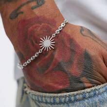 1 pieza Nuevo brazalete de cadena de acero inoxidable con colgante clásico dorado plateado de sol para hombres - sol - Ver 2