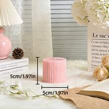 1 Nến thơm hình trụ không khói phong cách Bắc Âu sọc hồng - Được thiết kế để tạo bầu không khí thư thái, giảm căng thẳng và thúc đẩy sự thư giãn. Lý tưởng cho trang trí đám cưới, trang trí nhà cửa, không gian sống, quà tặng bạn bè, bữa tối lãng mạn dưới ánh nến, tiệc tùng ngày lễ, điểm nhấn sáng tạo và quà tặng Ngày của Mẹ. - Nến - Xem 12