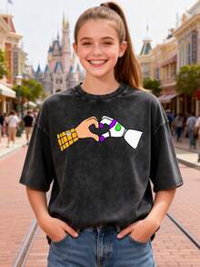 This Disney Women's T-Shirt Features A Creative Toy Story Letter And Cartoon Print On Both Sides. It's A Spring/Summer Style Round Neck Retro Washed Cotton T-Shirt, Made Of Soft And Comfortable Pure Cotton Fabric, Suitable For Everyday Wear, Shopping, Travel, And Casual Occasions. It Also Makes A Wonderful Gift. - Noir - Voir 2