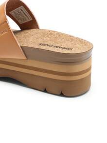 Women Vacation 1.96-Inch Platform Slides Sandals Deep Heel Cup Comfortable Arch Support Footbed Two Strap EVA Sole Beach Fashion Wedge Sandals Slippers Shoes - 杏色 - 查看 8