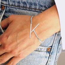 1 pieza Pulsera clásica de moda con colgante inicial plateado de acero inoxidable para hombres - Plateado - Ver 1