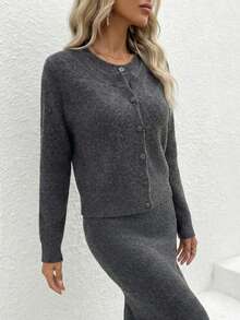 Ensemble cardigan tricoté élégant pour femmes, pull à manches longues de couleur unie et jupe mi-longue deux pièces, polyvalent pour le port casual en automne/hiver - Gris foncé - Voir 2