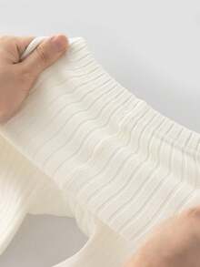 1pc Striped Cropped Leggings, Snug Fit, Suitable For Layering Under Skirts - White - View 2