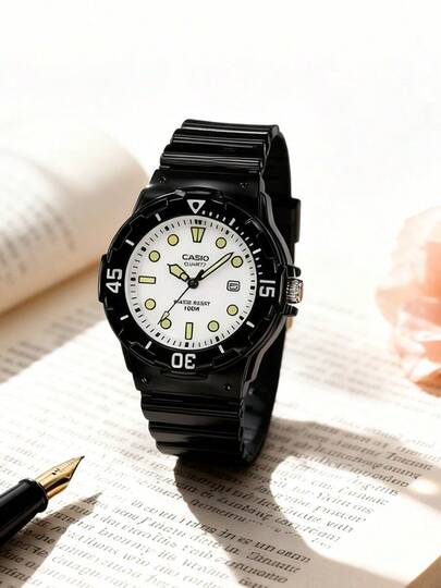 Casio 黑色运动女士手表，高品质白色表盘对比腕表，时尚百搭，适合日常佩戴，是周年纪念日和生日的完美礼物 LRW-200H-7E1