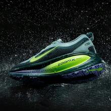Under Armour 迈洛男士 VOMERO 18 GTX 防水缓震跑鞋 - 綠色/黑色 - 查看 11