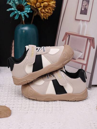 1双男女通用新款低帮运动鞋，减震防滑防踢休闲幼儿学步鞋，时尚百搭儿童跑步鞋，适合所有季节