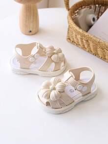 1双幼儿女童花朵公主凉鞋，软底学步鞋 - 白色 - 查看 3