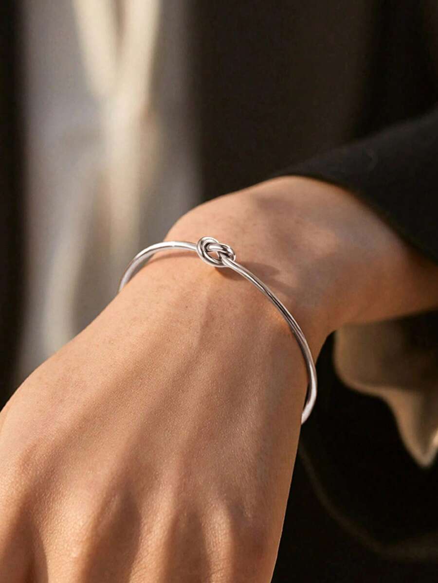 1件简约不锈钢打结开口手镯，男女皆宜，适合日常佩戴和音乐节场合。 - 手鐲 - 查看 1