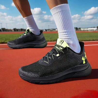 Under Armour 新款男士低帮跑鞋，具有减震、耐磨、透气功能
